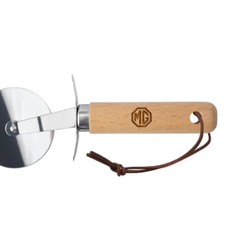5747 - PERSONALISED MG WOODEN PIZZA CUTTER